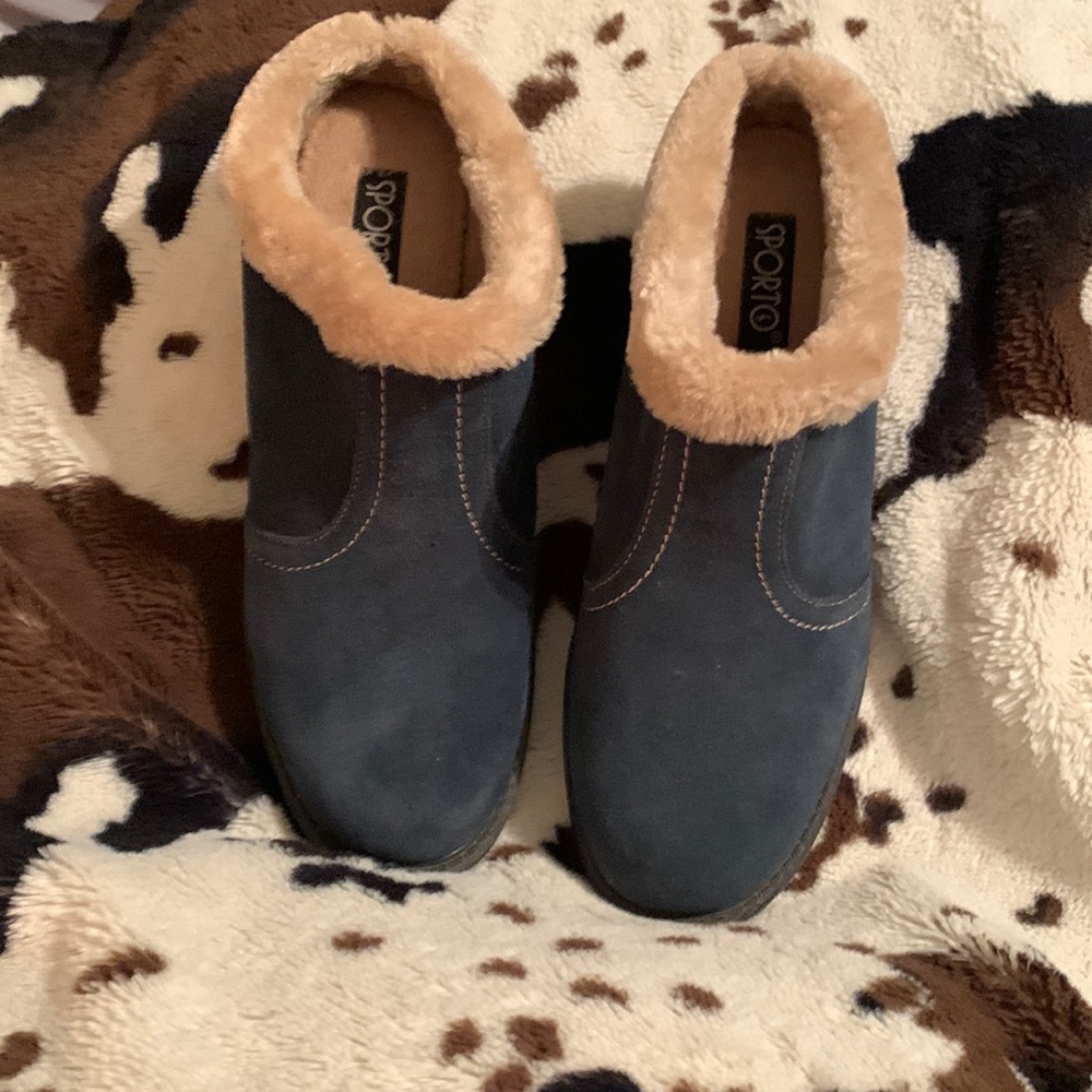 Sporto Navy Blue Suede Clog Mules with Beige Faux Fur Trim